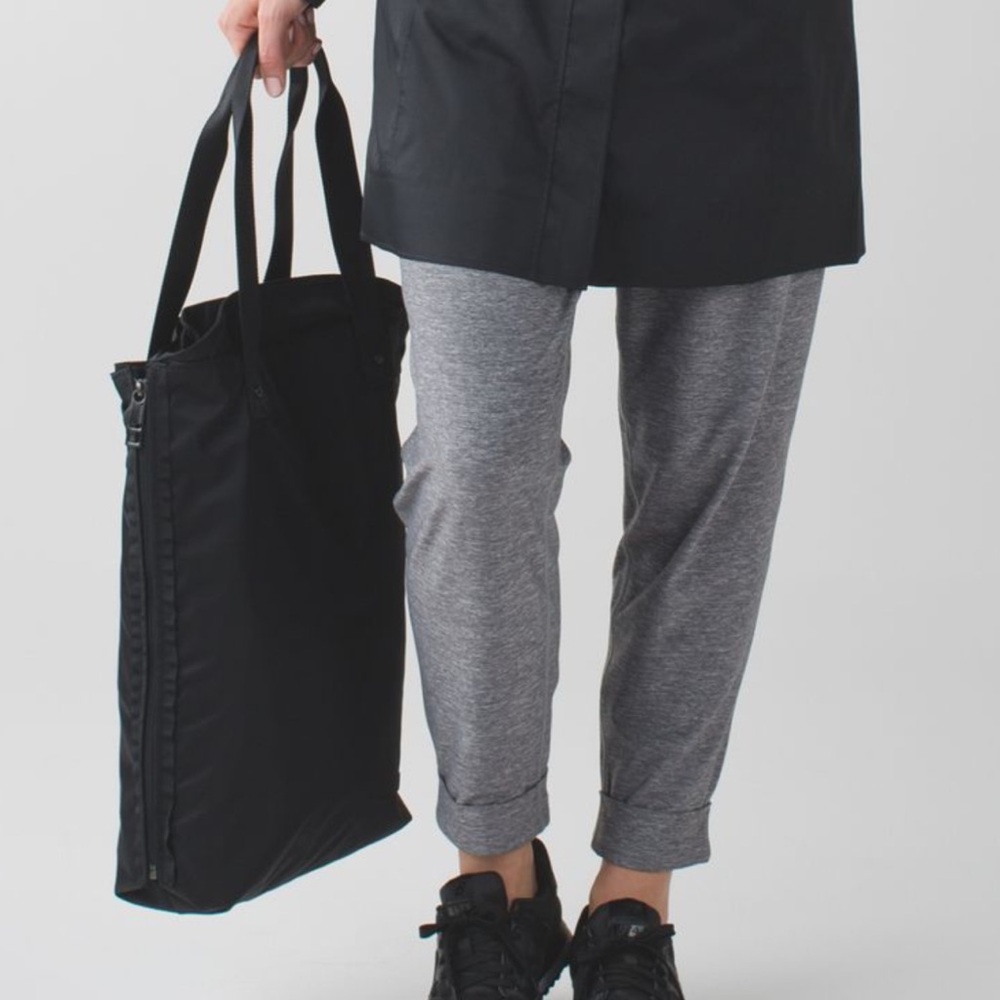 lululemon athletica Black Tote Bag - Picture 5 of 5